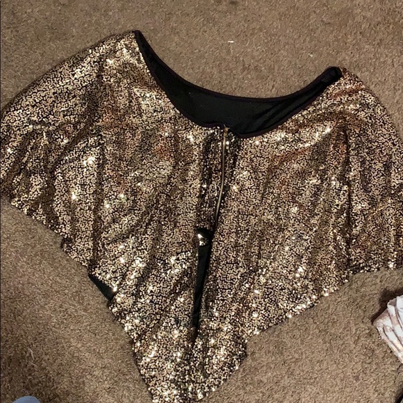 Sequent gold blouse size 2xl. Runs small. - Picture 2 of 3